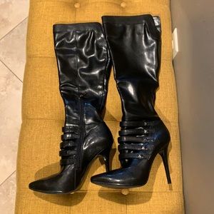 Gorgeous black Guess stiletto boots